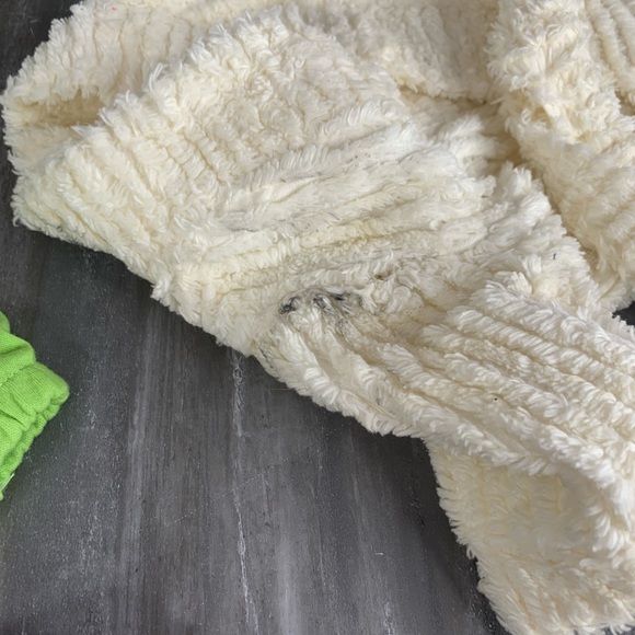 Lot of Doll Clothes for a 16-18” Doll - Picture 7 of 7